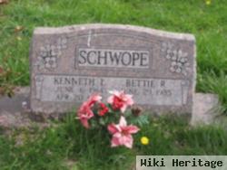 Kenneth L Schwope