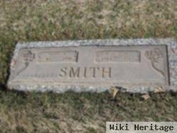 Seth E Smith