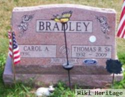 Thomas R Bradley, Sr