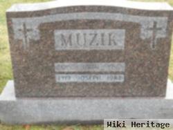 Joseph Muzik