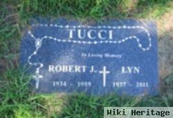 Robert James "bob" Tucci