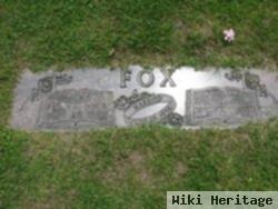 Earl K Fox