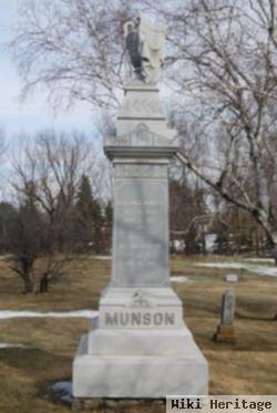 Benjamin Munson