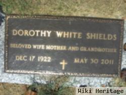 Dorothy Vera Lowe Shields