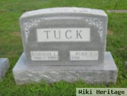 Gordon L Tuck, Sr