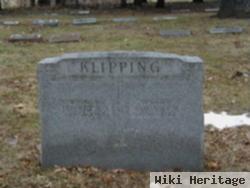 Margaret Ploeger Klipping