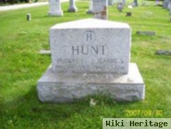 Jeanne S Hunt