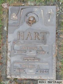 Mabel L Hart