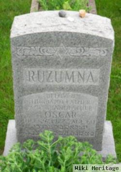 Oscar Ruzumna