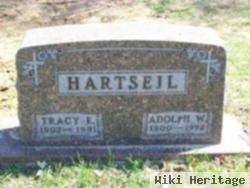 Tracy E Hartseil