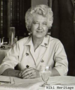 Evelyn (Eve) G Stevens