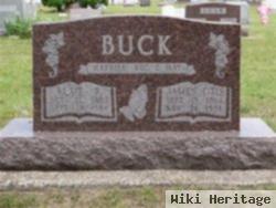 Elsie R Buck