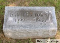 Daniel S Towne