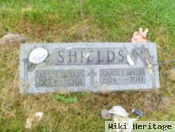 Leo "lee" Shields