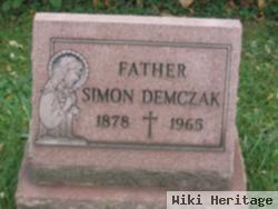 Simon N Demczak